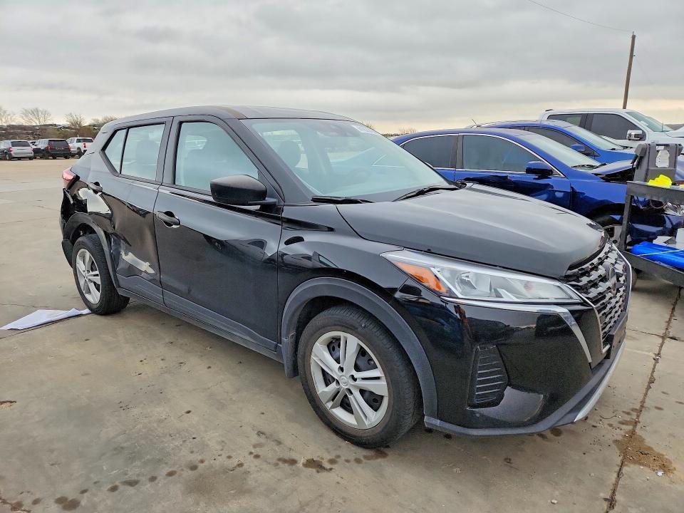 2024 Nissan Kicks s