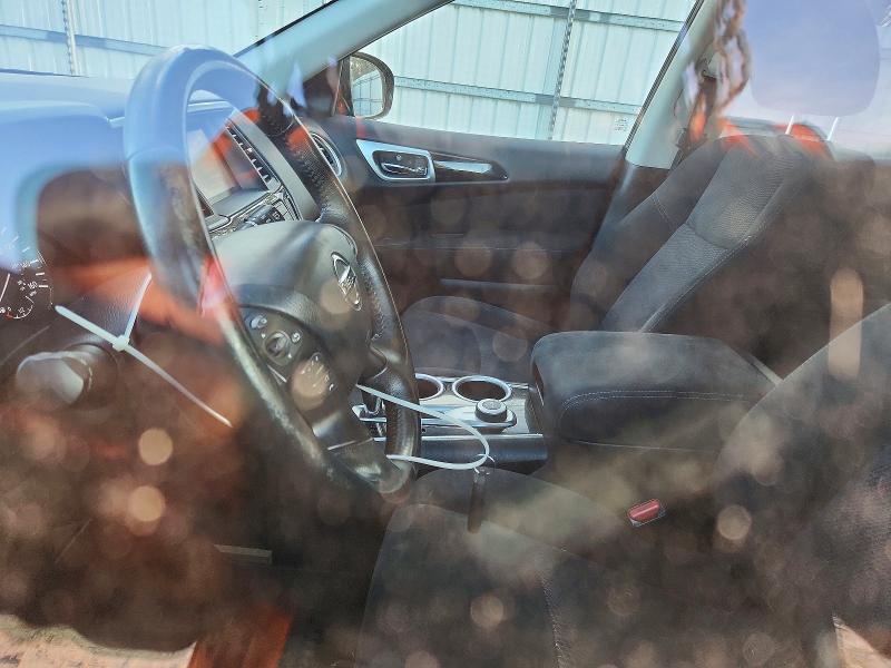 2014 Nissan Pathfinder sv