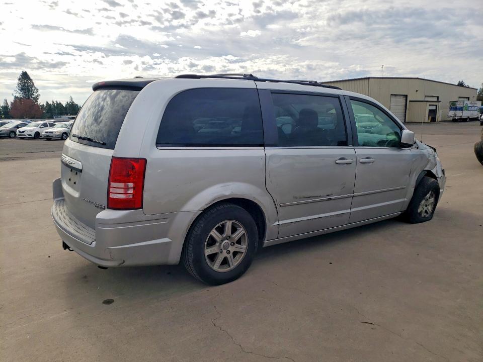2010 Chrysler Town & Country Touring