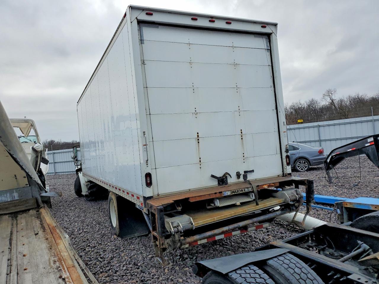 2018 Freigliner 2018 Freightliner BOX Truck