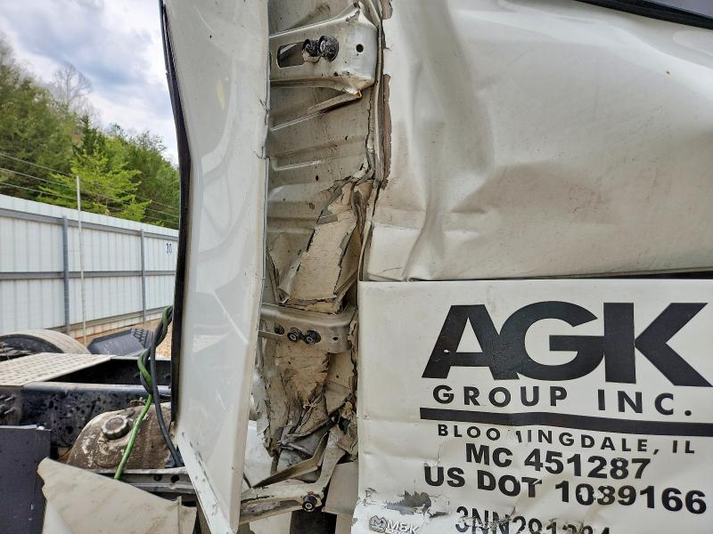 2022 Volvo VNL Semi Truck