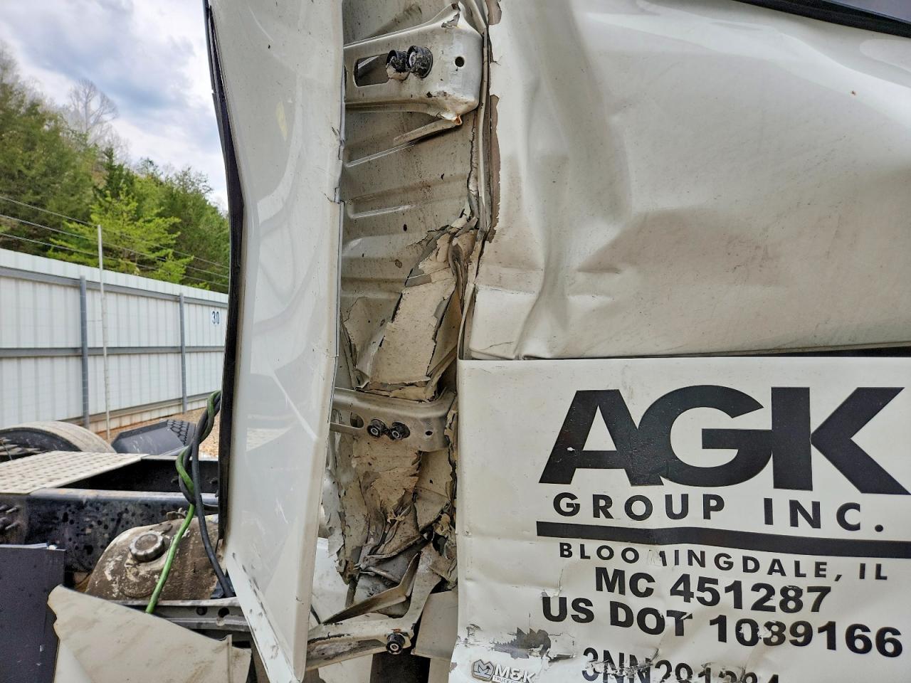 2022 Volvo VNL Semi Truck