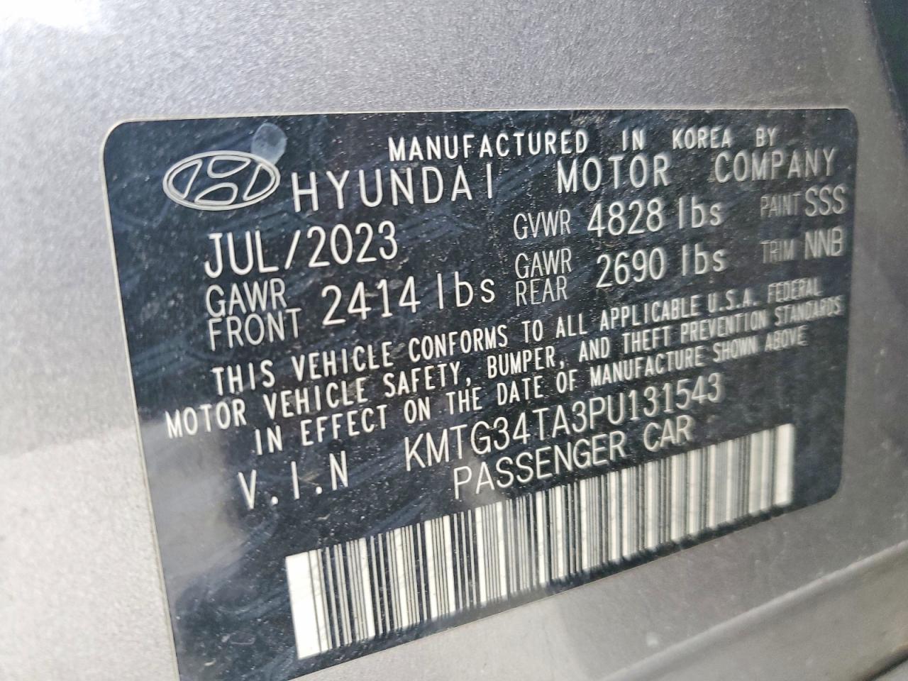 2023 Genesis G70 Base