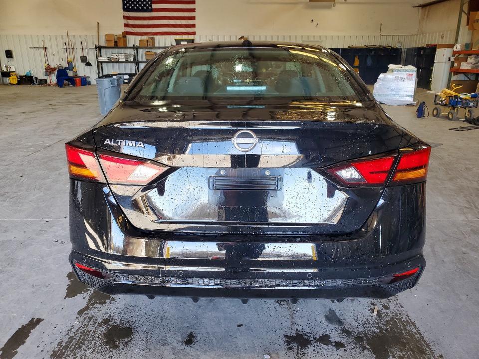 2025 Nissan Altima 2.5 sv