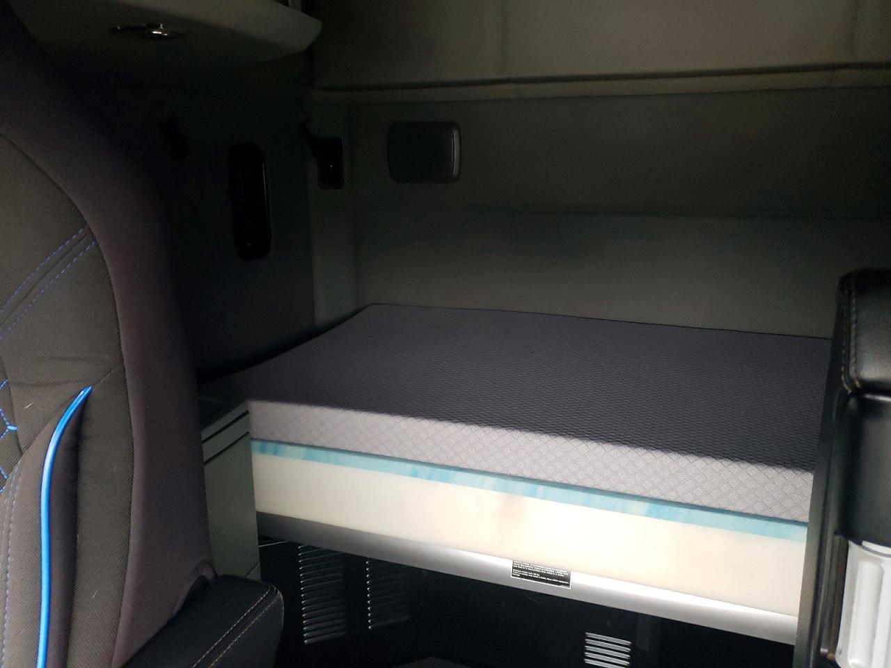 2020 Kenworth Construction T680