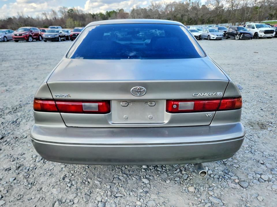 1999 Toyota Camry le V6