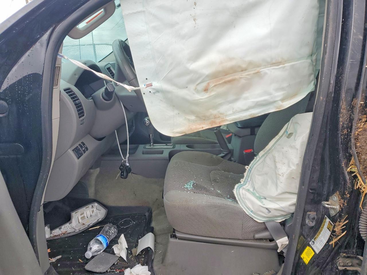 2016 Nissan Frontier SV