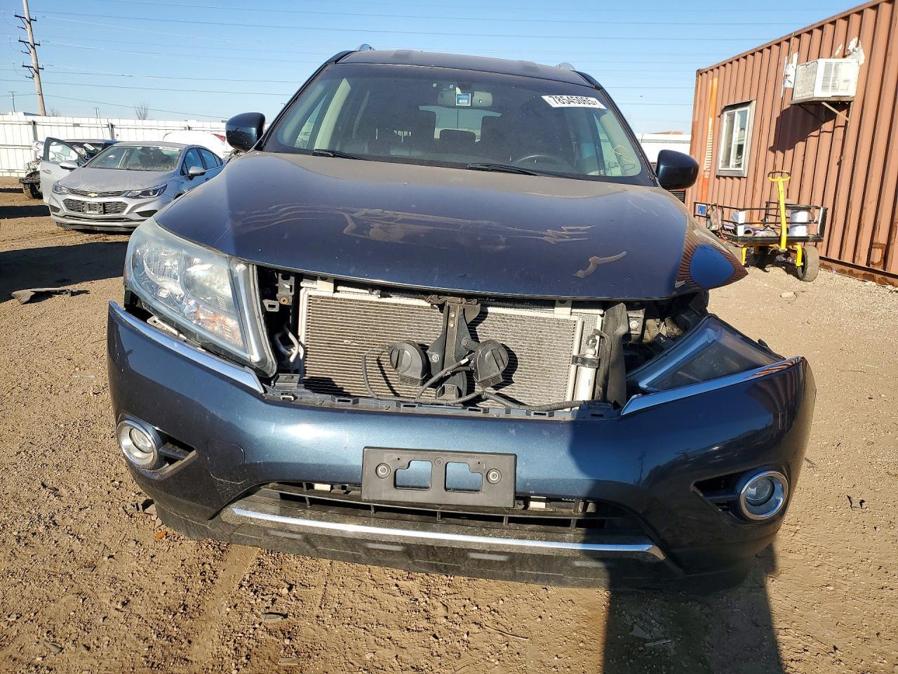 2013 Nissan Pathfinder s