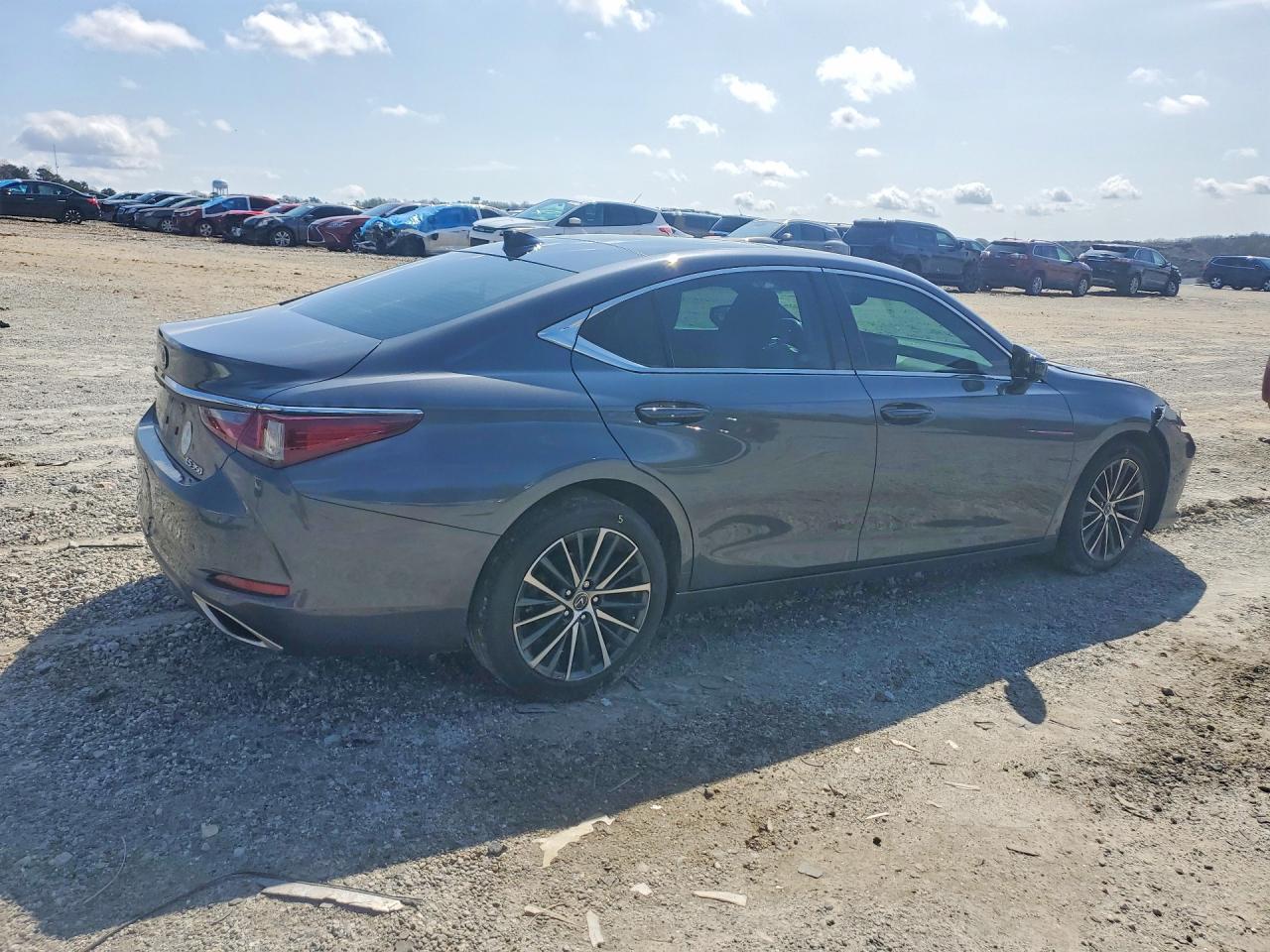 2022 Lexus Es 350 Base
