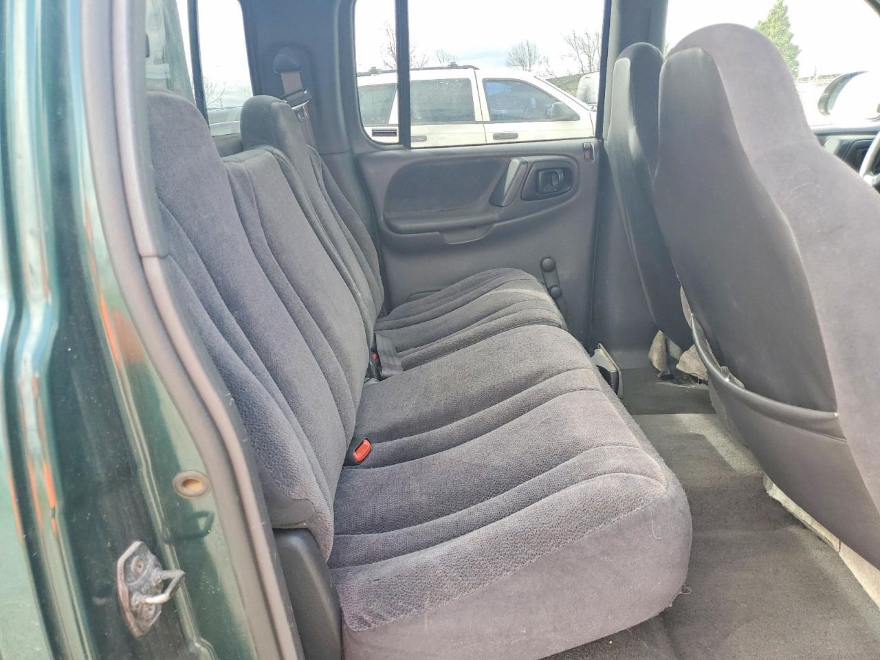2000 Dodge Dakota Quattro