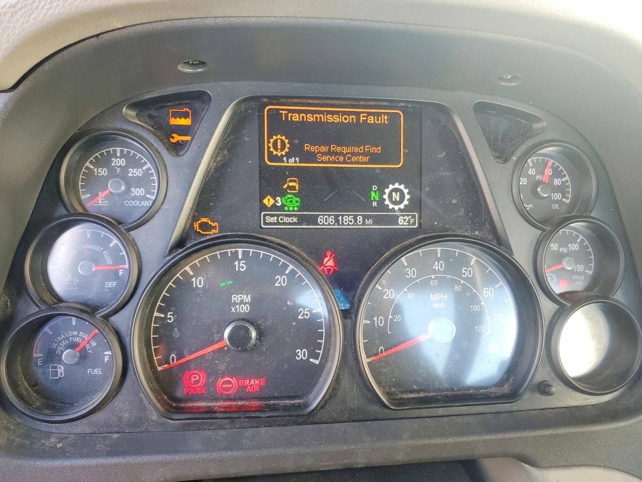 2020 Peterbilt 579 Semi Truck