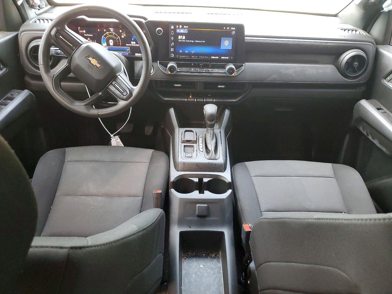 2024 Chev Colorado