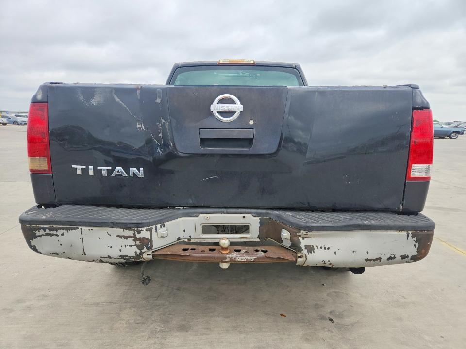 2004 Nissan Titan XE