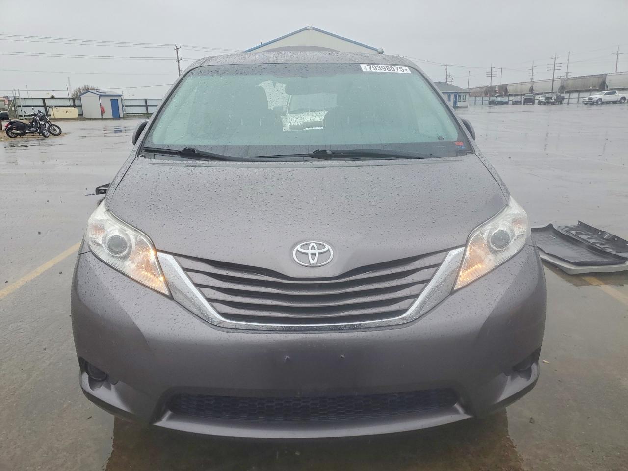 2017 Toyota Sienna le 7-passenger