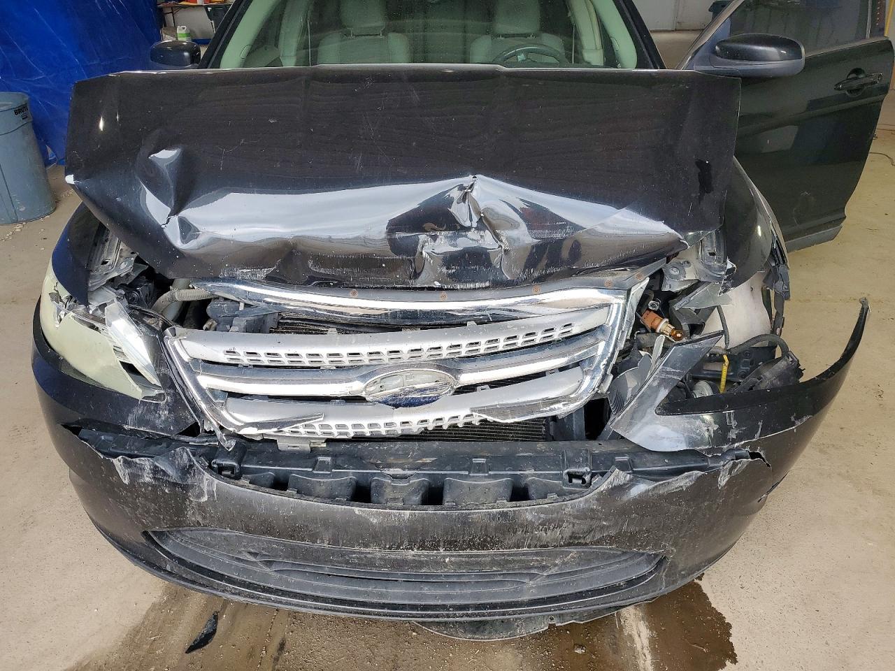 2010 Ford Taurus sel