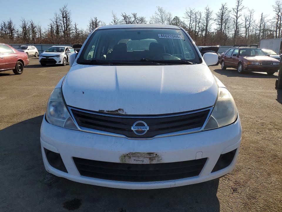2011 Nissan Versa 1.8 s