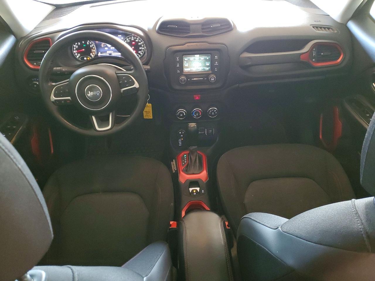 2015 Jeep Renegade Trailhawk