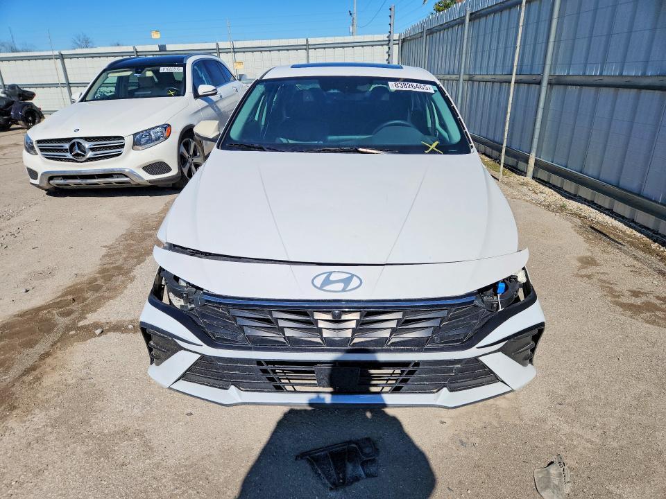 2024 Hyundai Elantra Limited