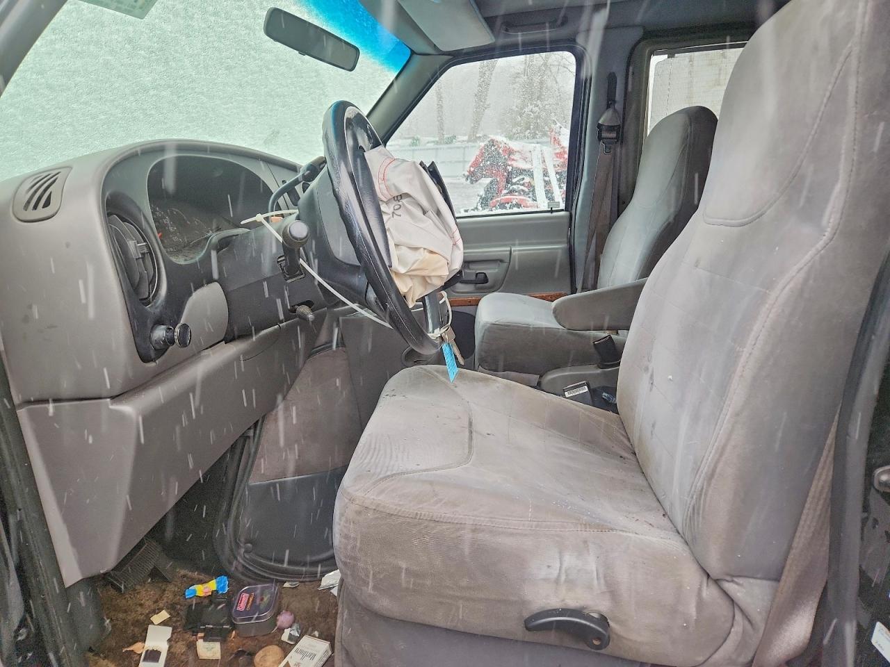 1997 Ford Econoline E150 van