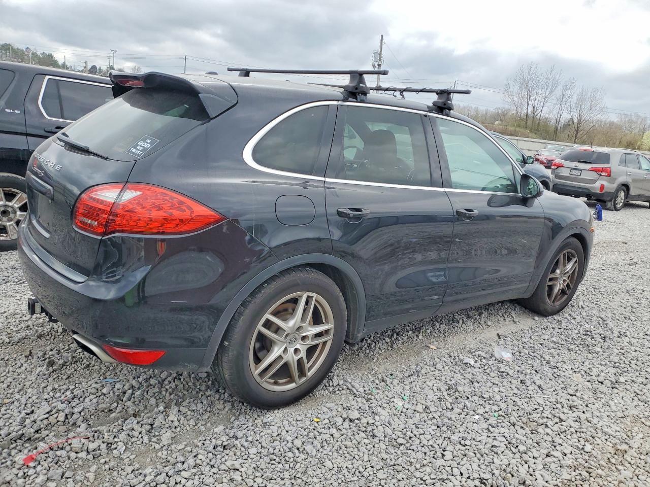 2013 Porsche Cayenne s