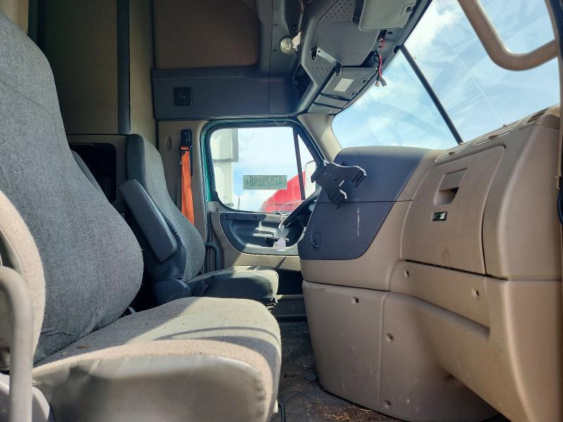 2017 Freightliner Cascadia 125