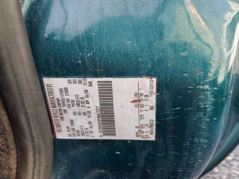 2000 Ford F650 Super Duty Flatbed Truck