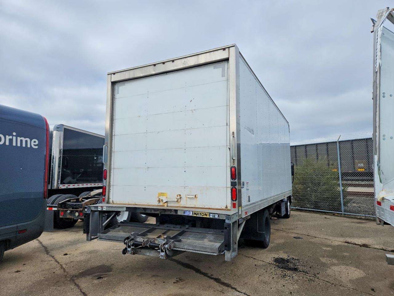 2019 Isuzu NPR XD BOX Truck