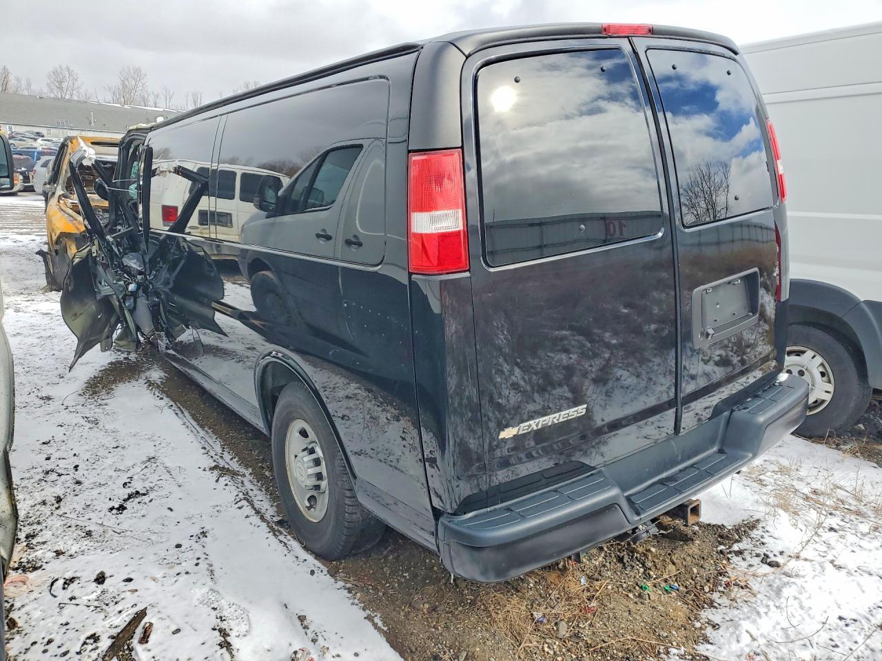 2020 Chevrolet Express 2500 Delivery Van