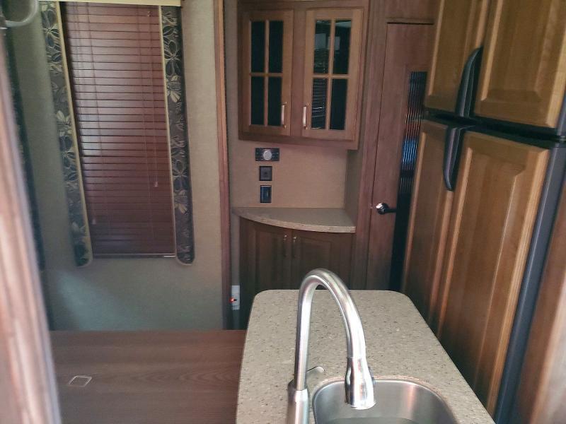 2016 Keystone Alpine Camper