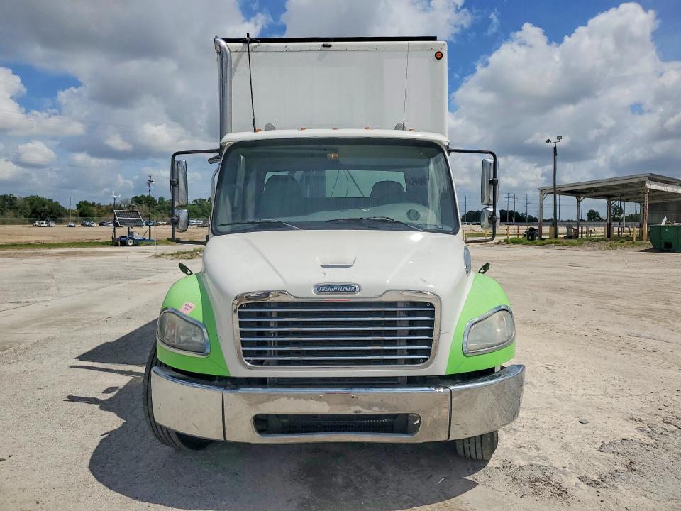 2014 Freigliner 2014 Freightliner Business Class M2 box Truck