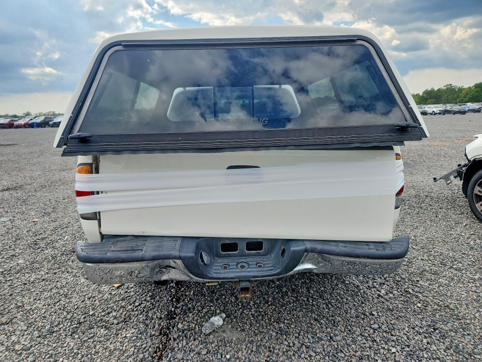 2002 Toyota Tundra SR5 V8