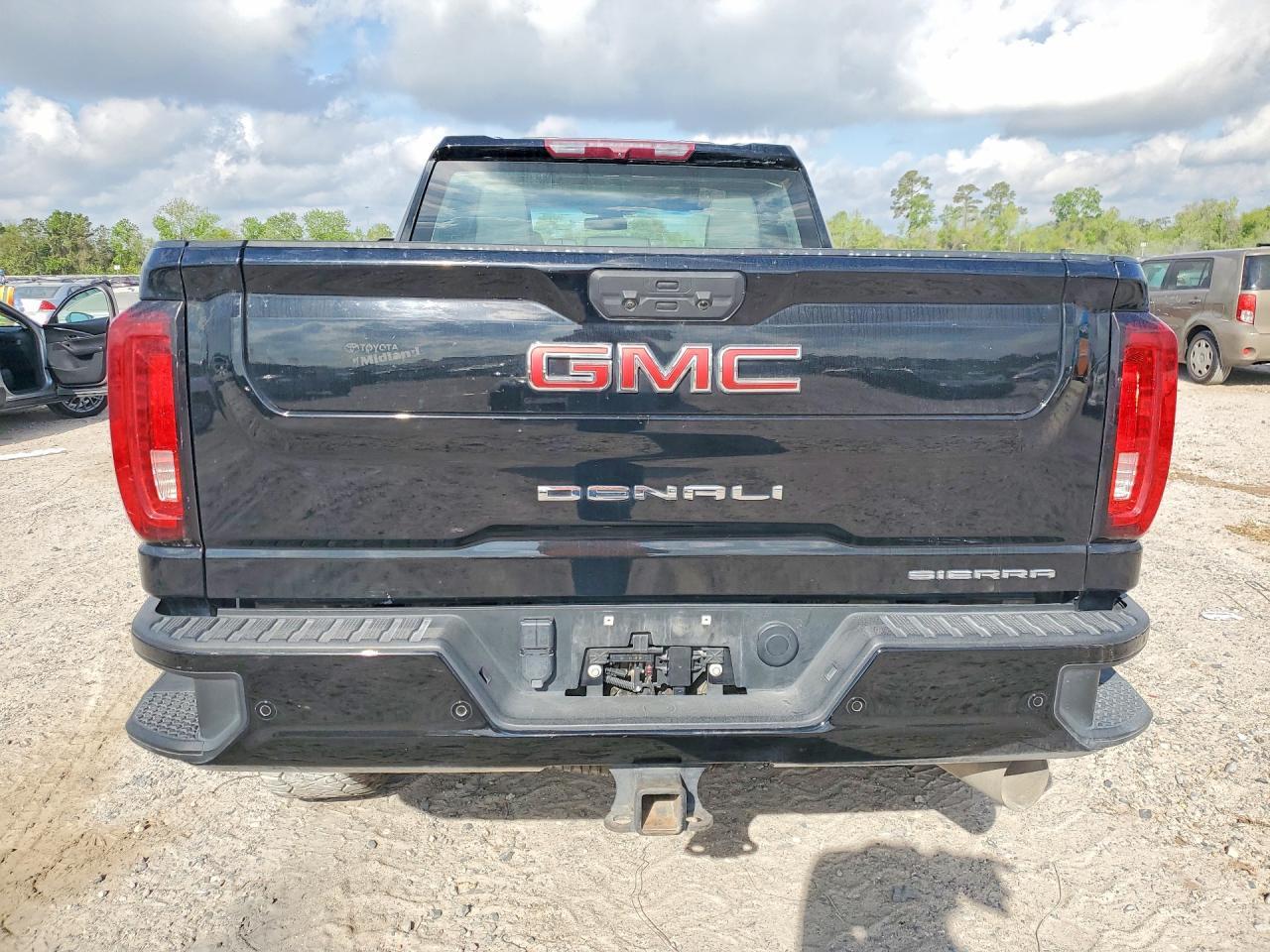 2022 GMC Sierra K2500 Denali