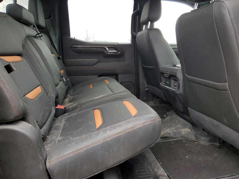 2022 GMC Sierra K1500 AT4