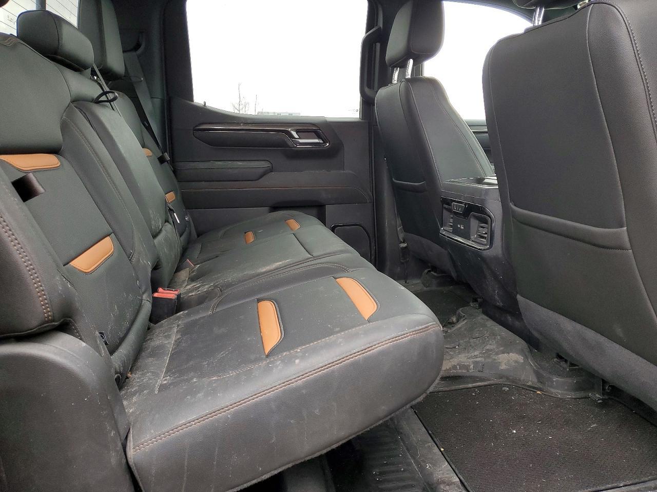 2022 GMC Sierra K1500 AT4