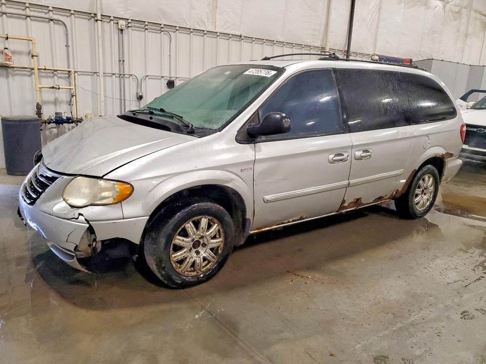 2006 Chrysler Town & Country Touring