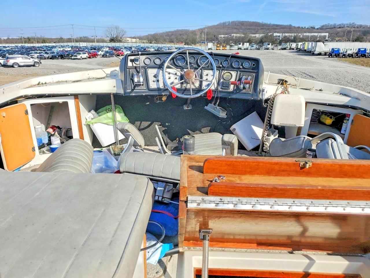 1997 Classic 1997 Carver Yachts Boat