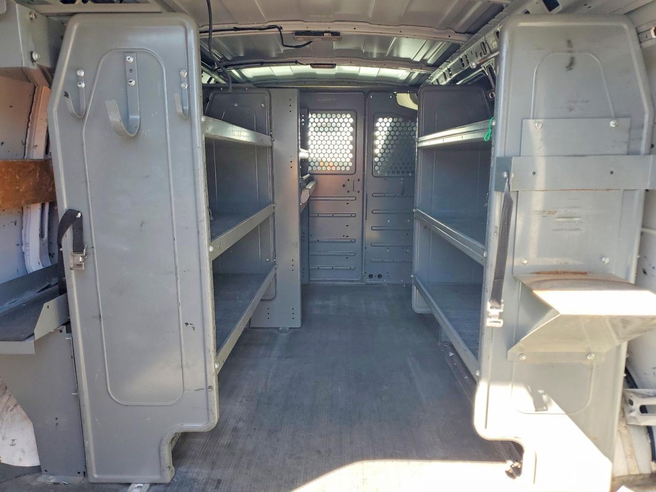 2016 Chev Rolet Express 2500 Cargo Utility / Service Van