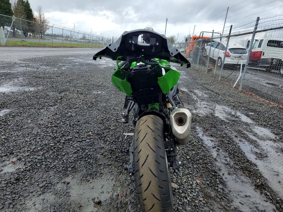 2025 Kawasaki ZX400 S