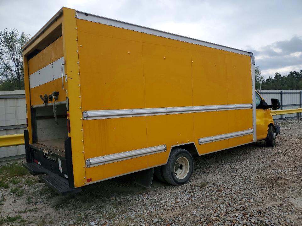 2014 GMC Savana BOX Truck