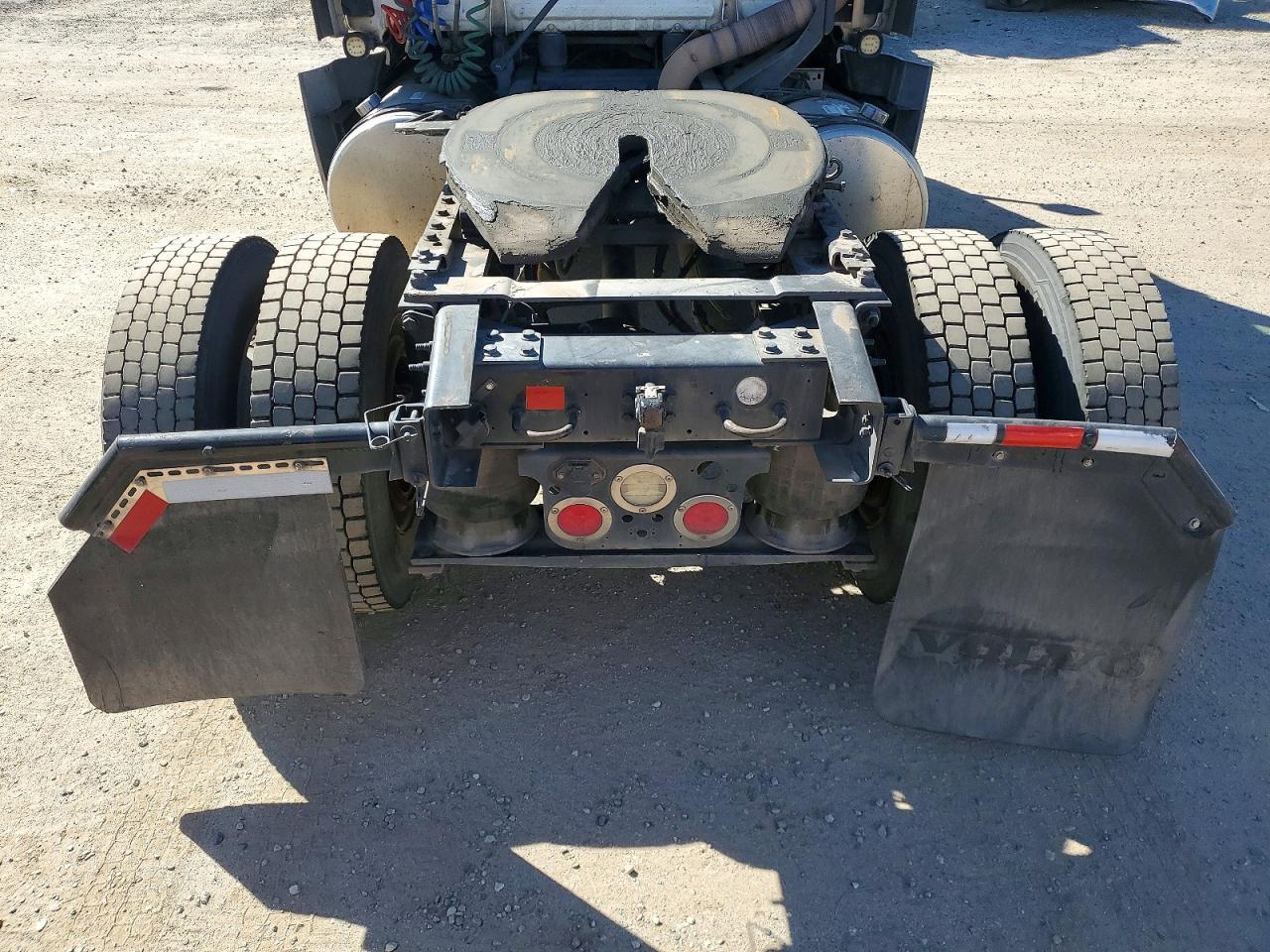 2016 Freightliner Cascadia 125 Semi Truck