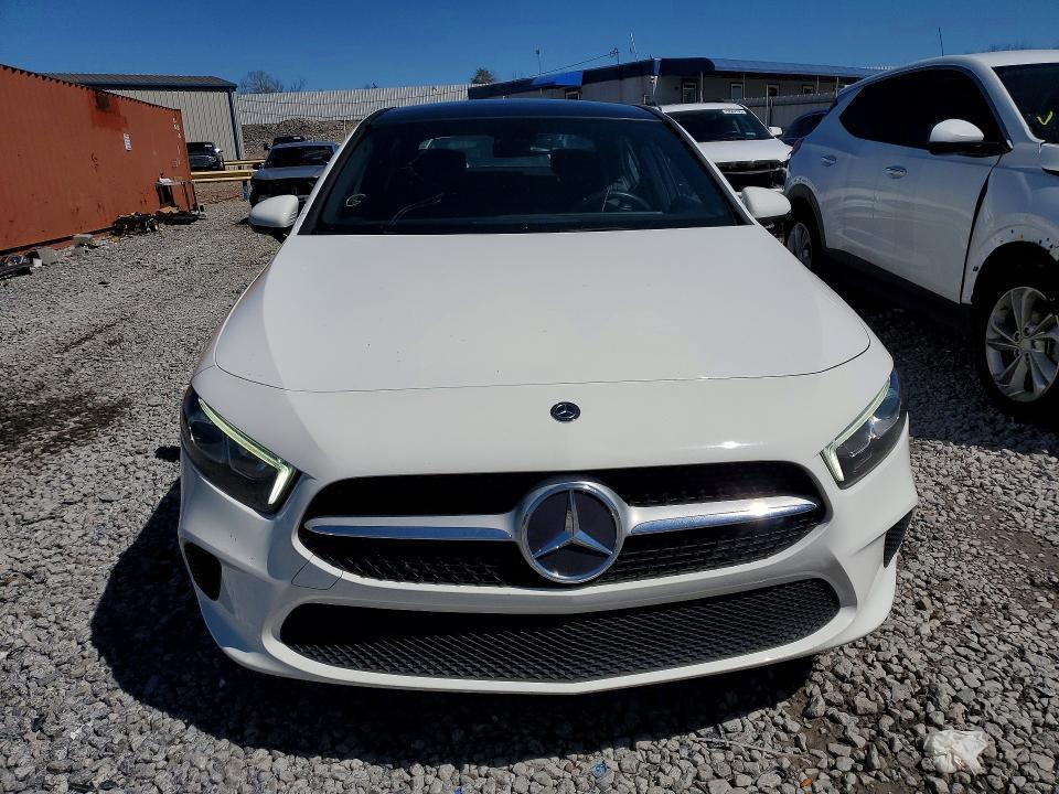 2019 Mercedes-Benz A 220
