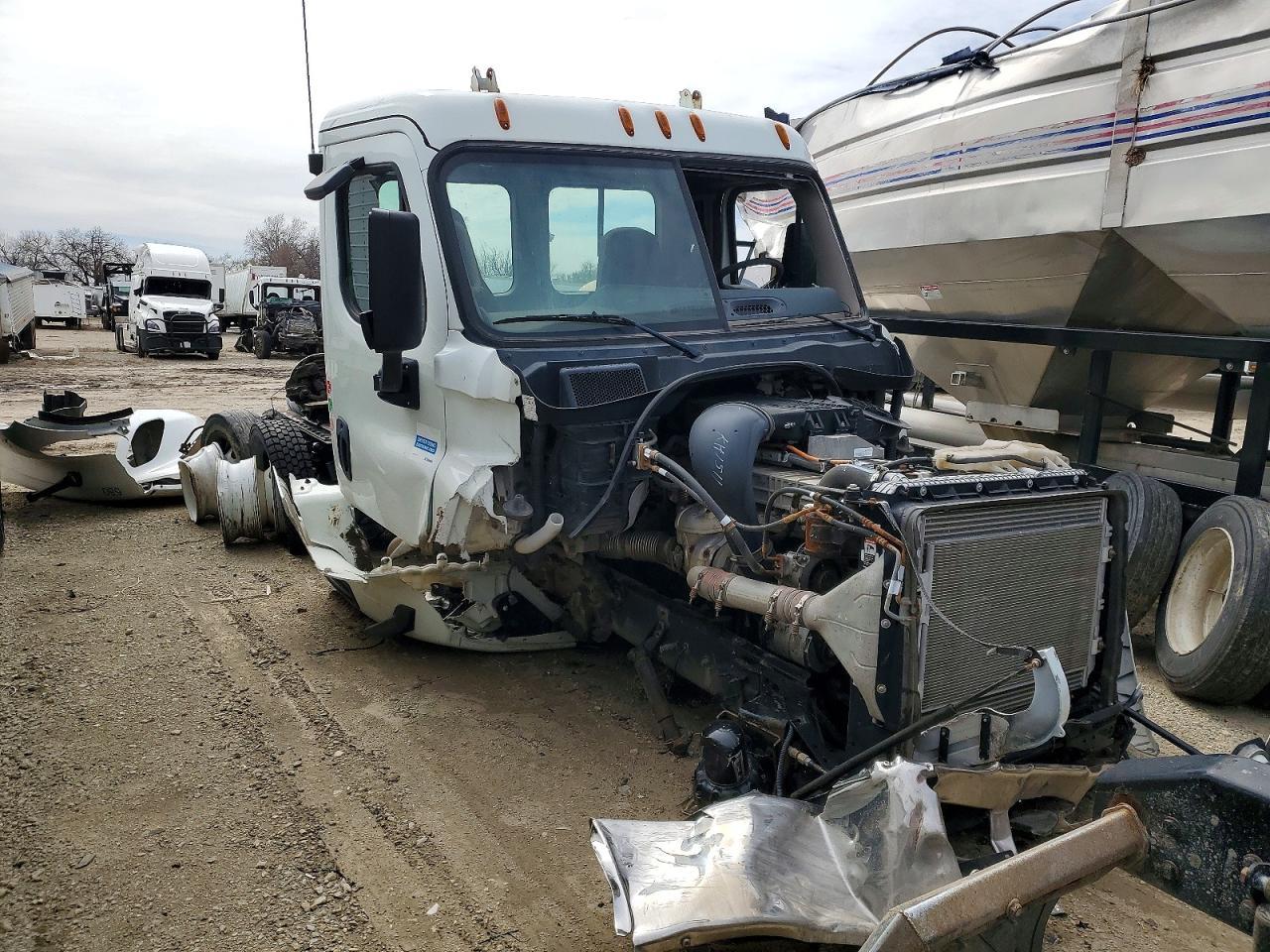 2019 Freigliner 2019 Freightliner Cascadia 125 Semi Truck