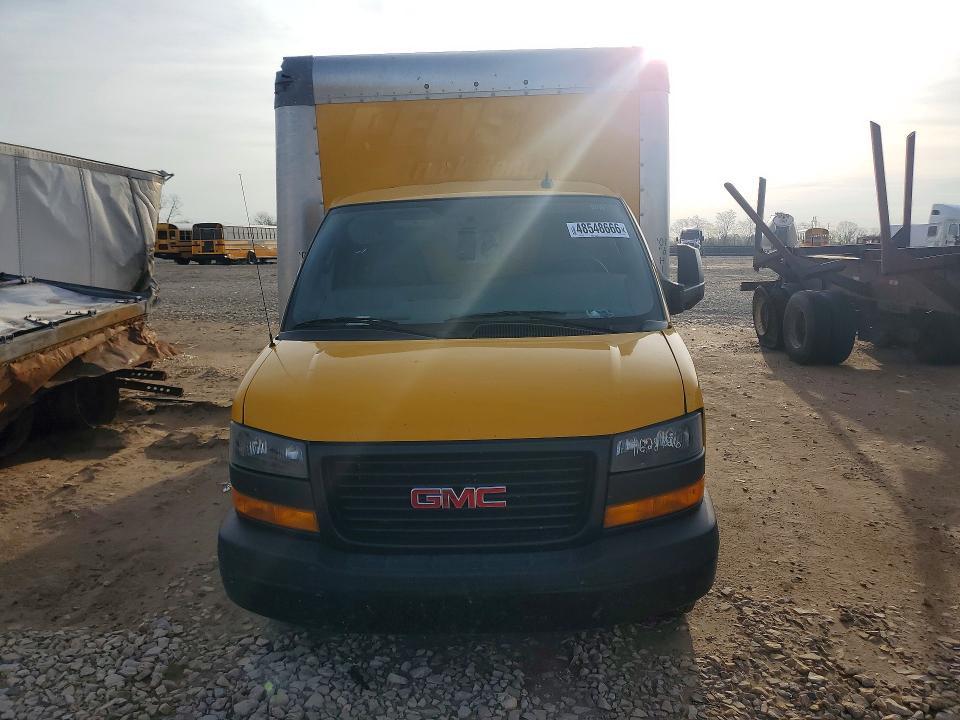 2023 GMC Savana CUT-BOX Truck