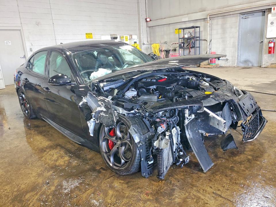 2023 Alfa Romeo Giulia Quadrifoglio