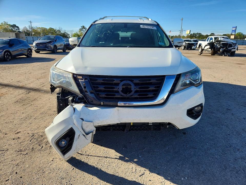 2018 Nissan Pathfinder s