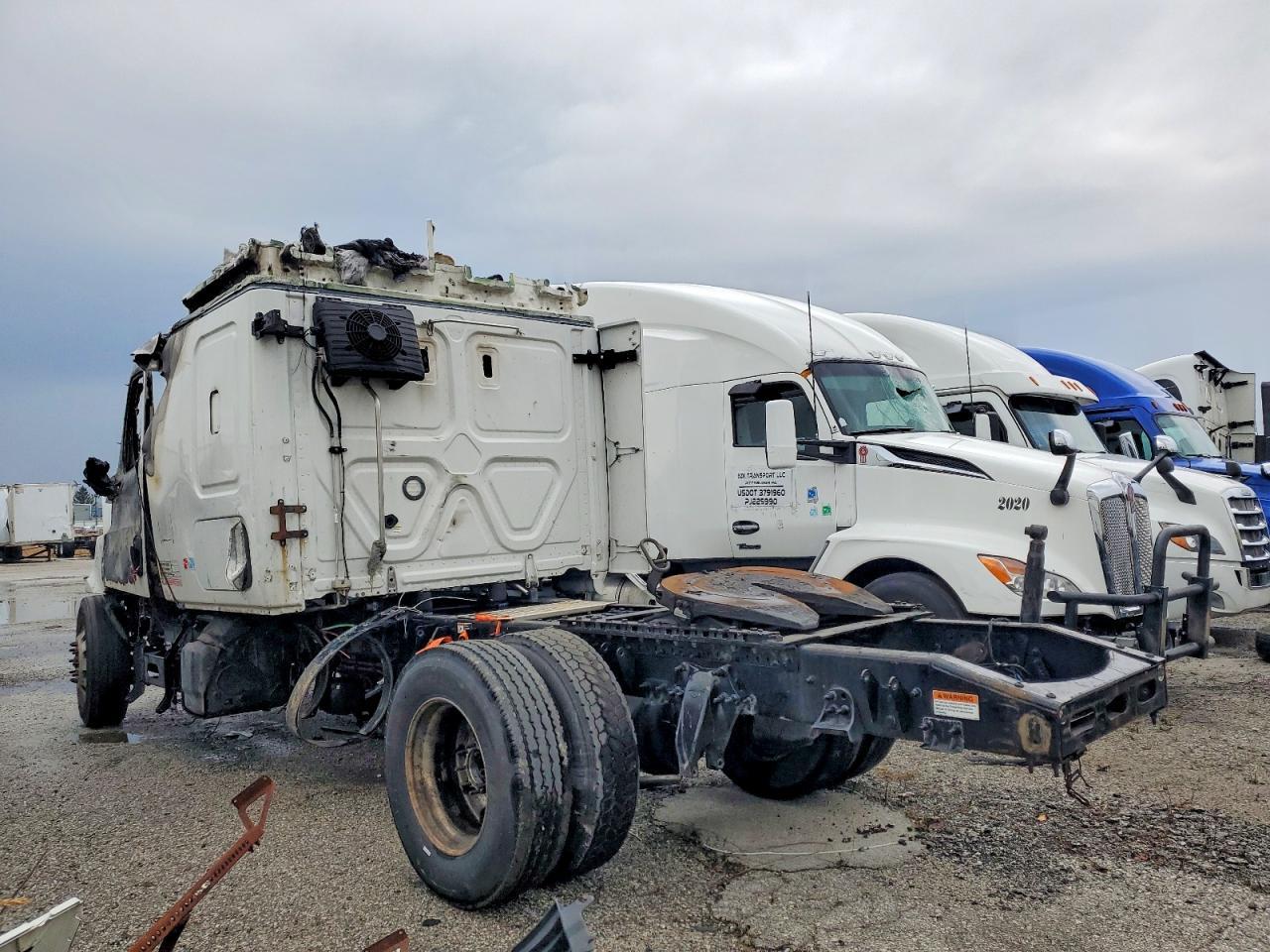 2022 Freigliner 2022 Freightliner Cascadia 126 Semi Truck