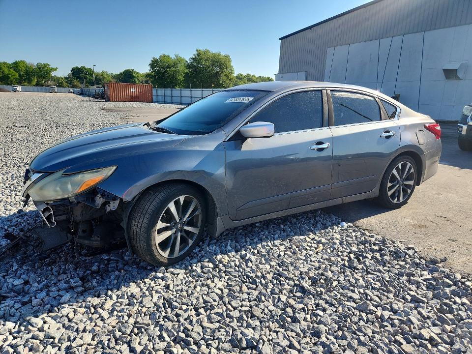 2016 Nissan Altima 2.5 sr