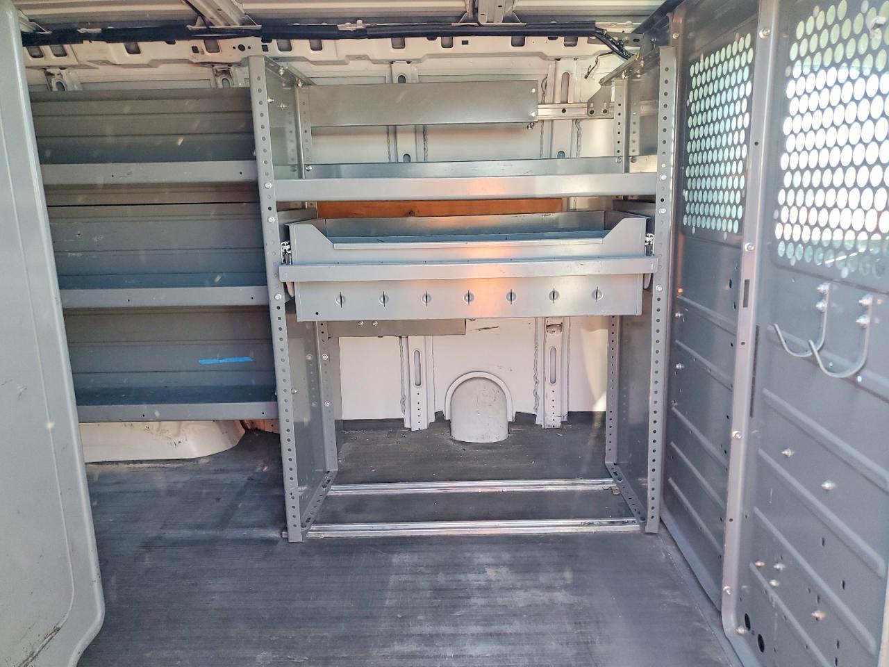 2016 Chev Rolet Express 2500 Cargo Utility / Service Van