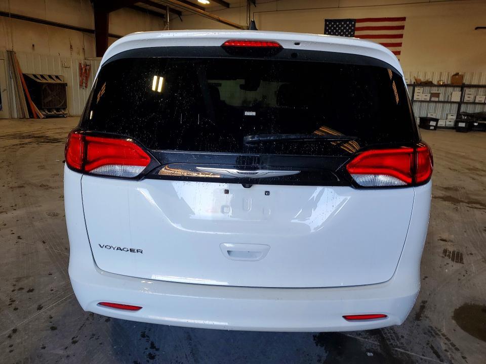 2024 Chrysler Voyager lx