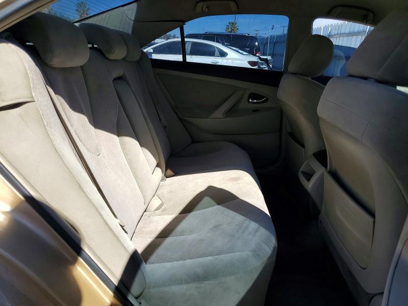 2010 Toyota Camry le